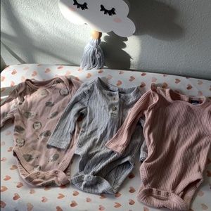 Old Navy Neutral Pink long sleeved Onesie Bundle